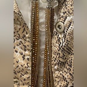 Pretty 17’ inch vintage beaded long necklace in EUC